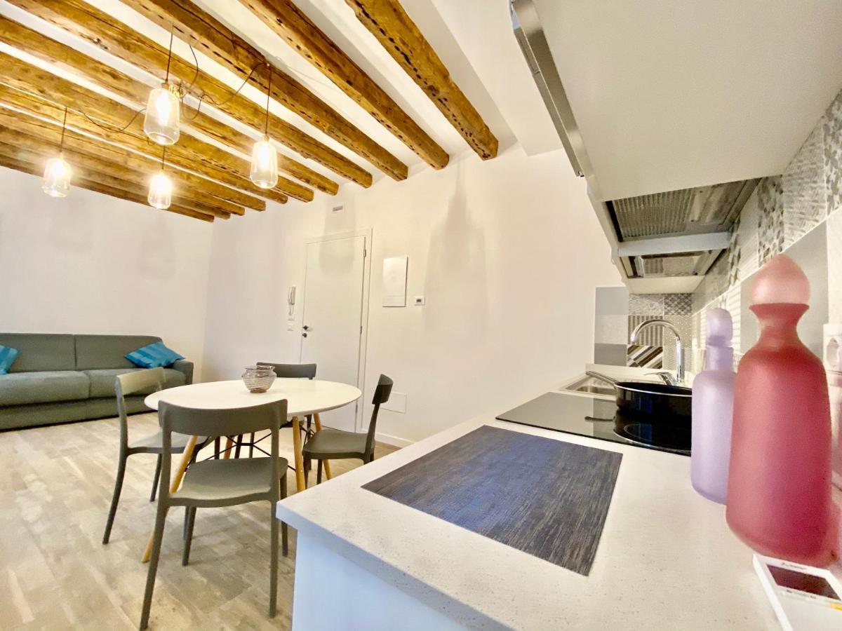 Suite House New Apartments Wi Fi Venice Island Exterior photo